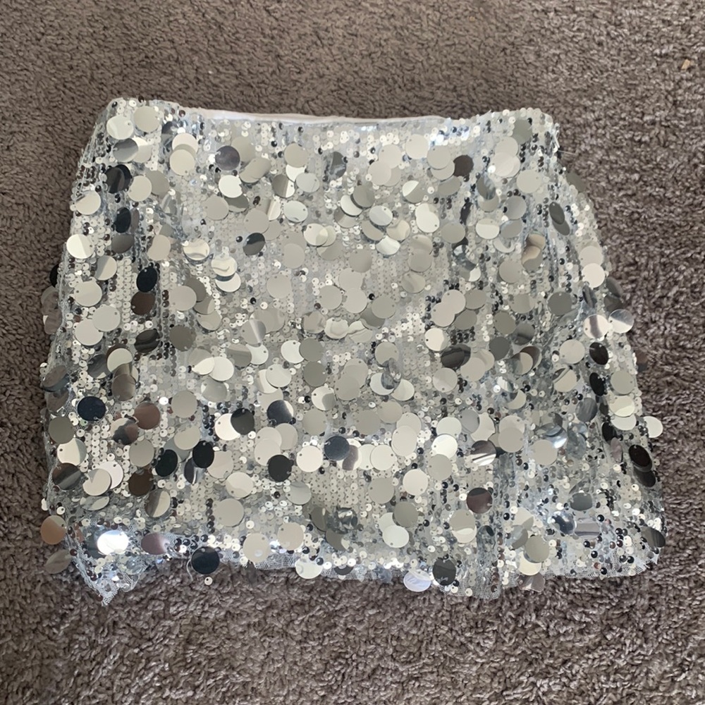 High waisted silver sequin skirt